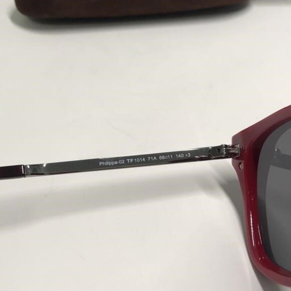 Tom Ford TF1014 71A Philippa-02 Sunglasses Shiny Bordeaux Smoke NEW - Picture 3 of 11